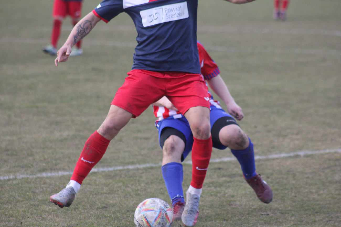 Piłkarska inauguracja wiosny. Polanin ogrywa Polonię