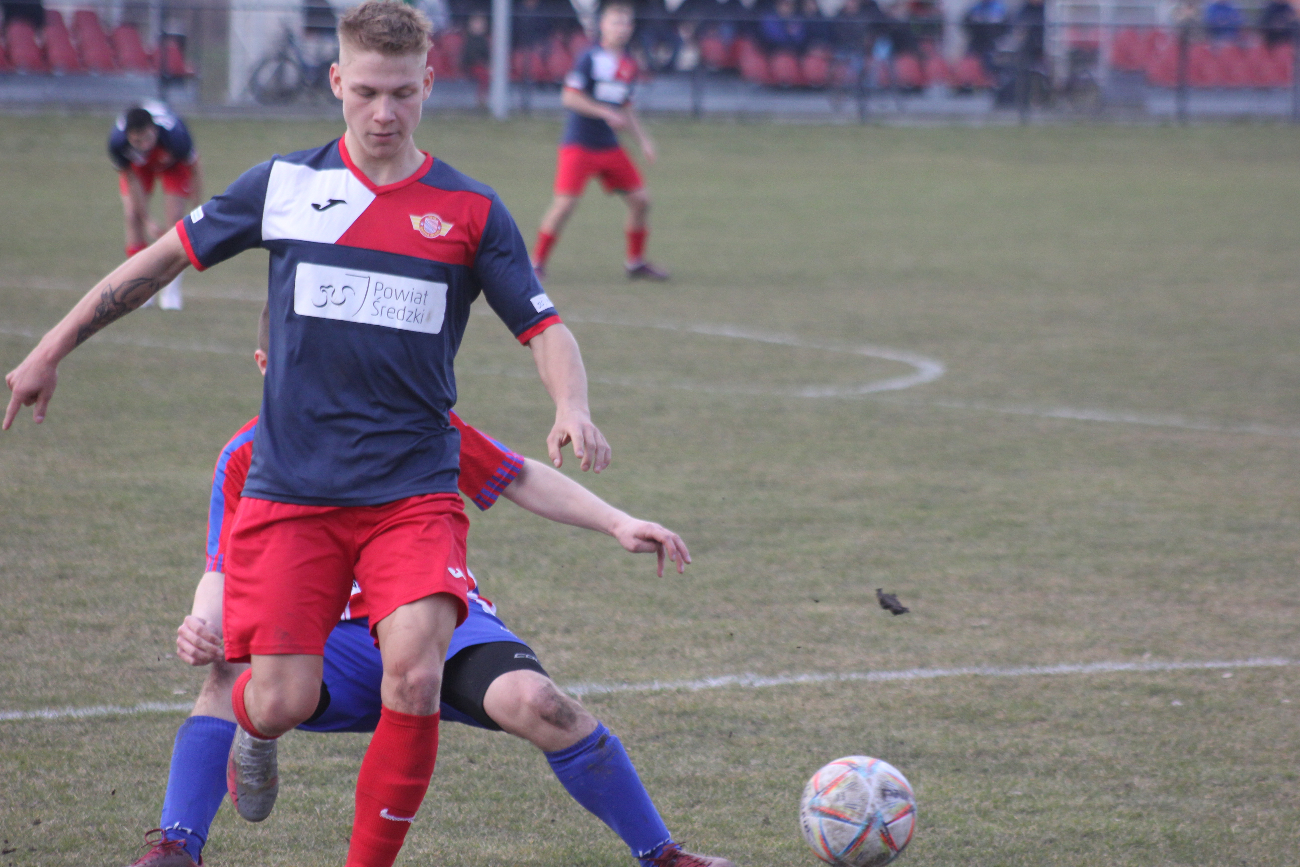 Piłkarska inauguracja wiosny. Polanin ogrywa Polonię