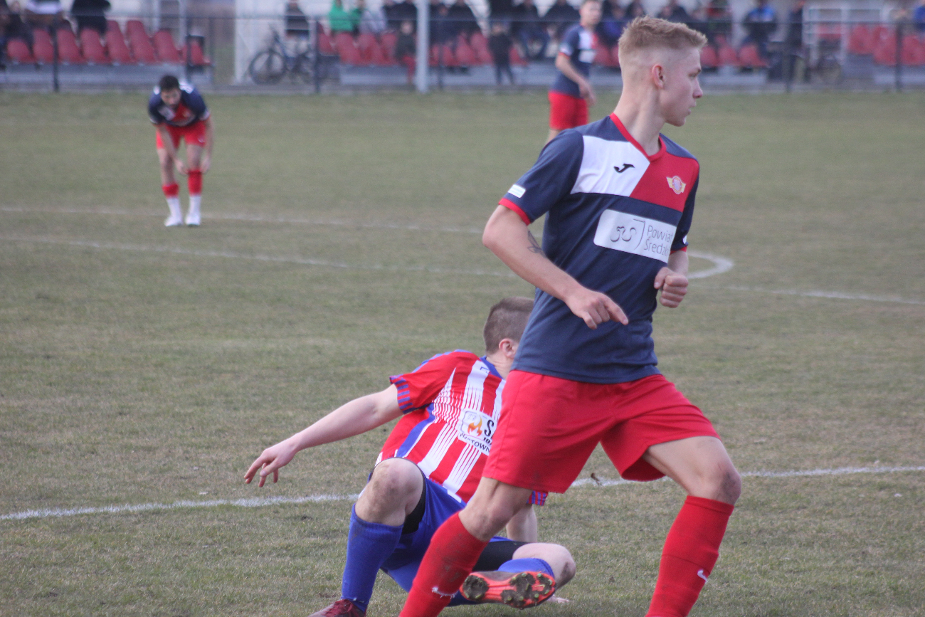 Piłkarska inauguracja wiosny. Polanin ogrywa Polonię