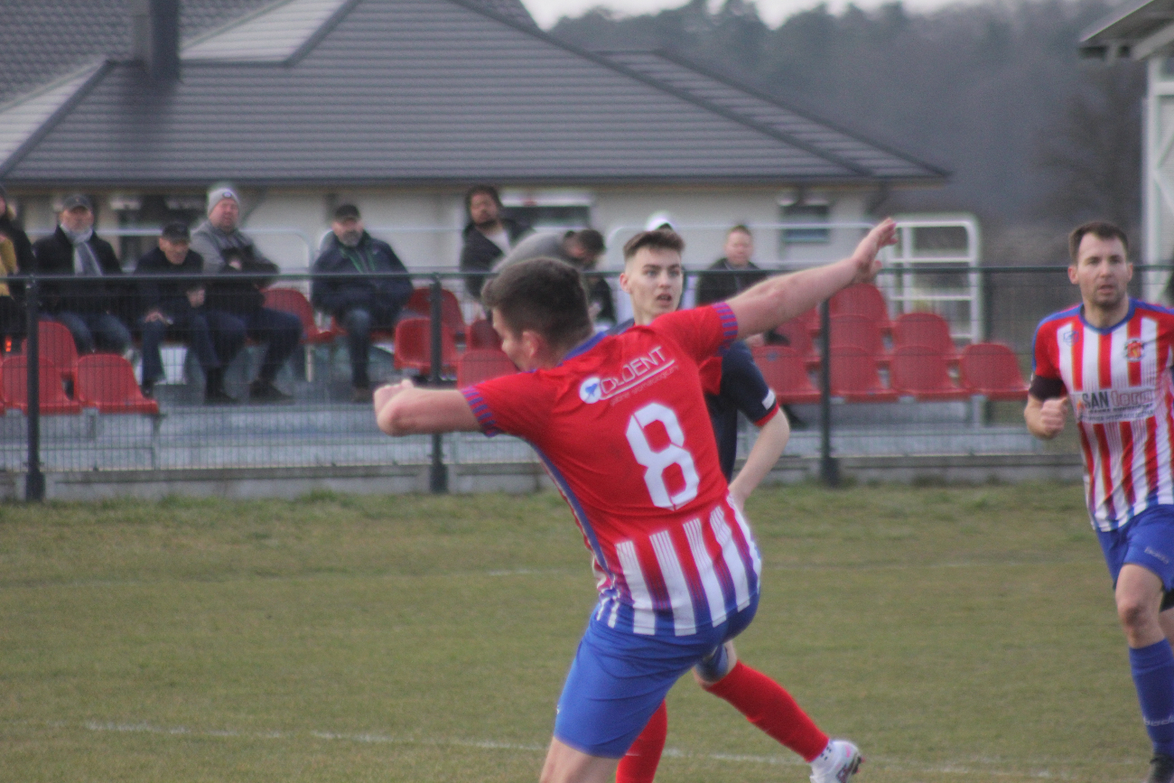 Piłkarska inauguracja wiosny. Polanin ogrywa Polonię