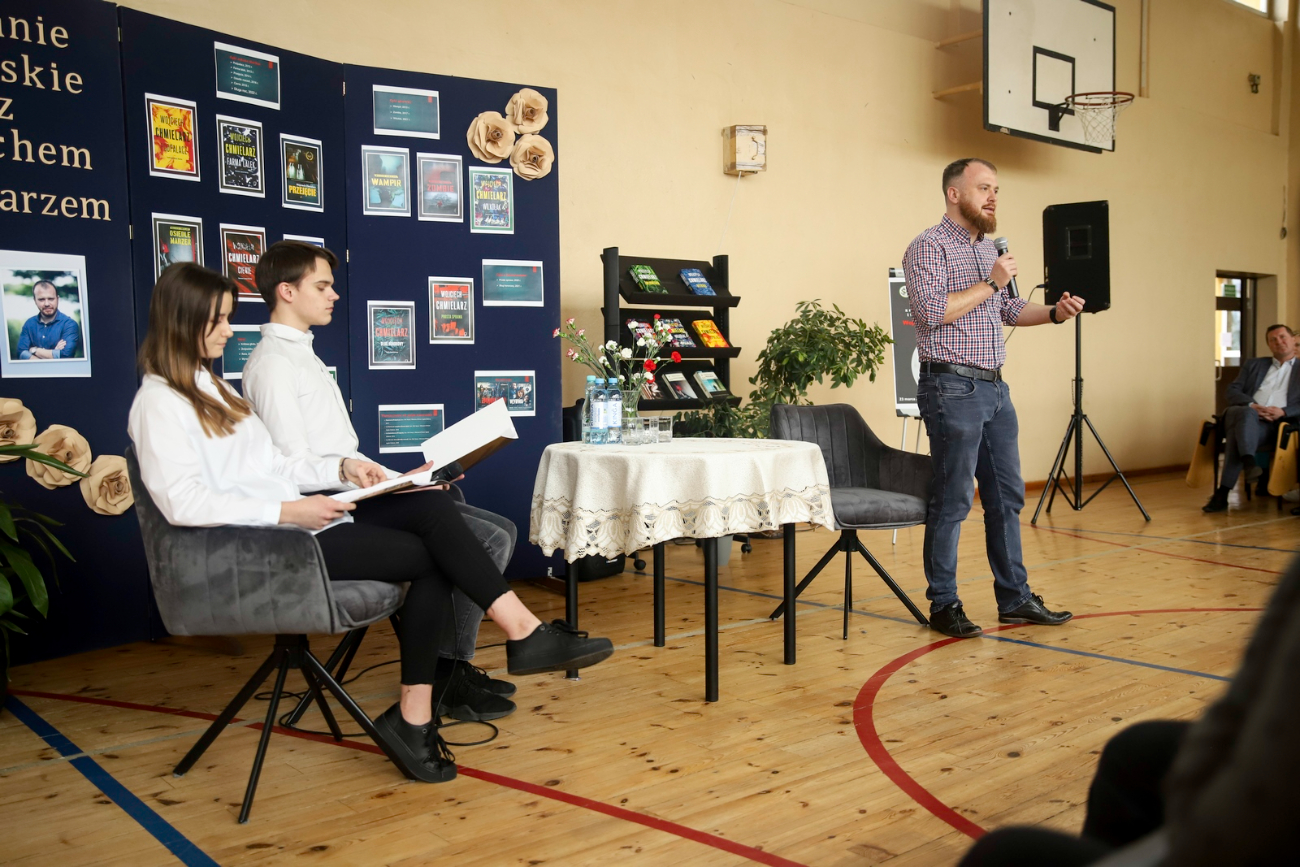 Jeden z najpopularniejszych pisarzy gościł w Słupcy