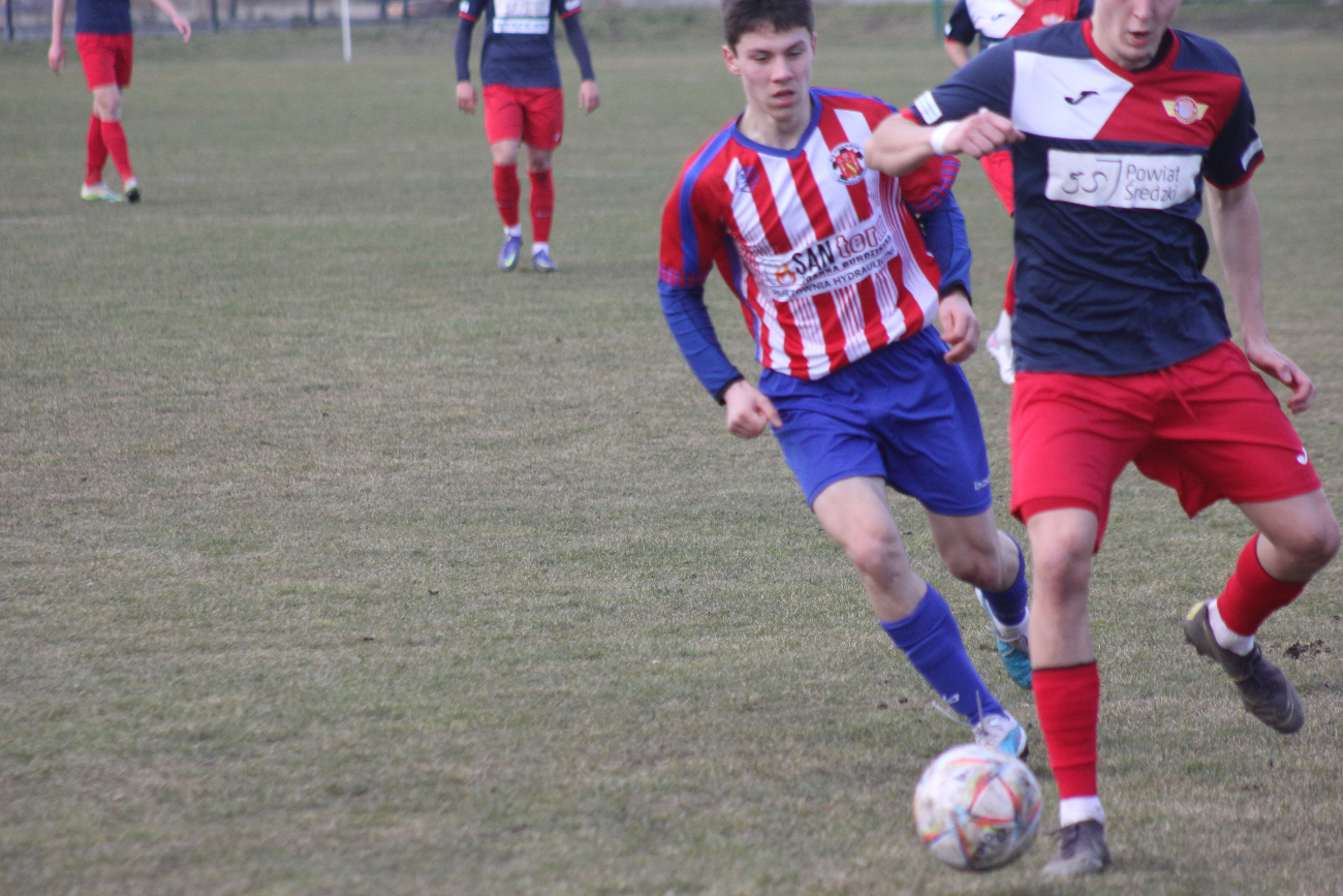 Piłkarska inauguracja wiosny. Polanin ogrywa Polonię