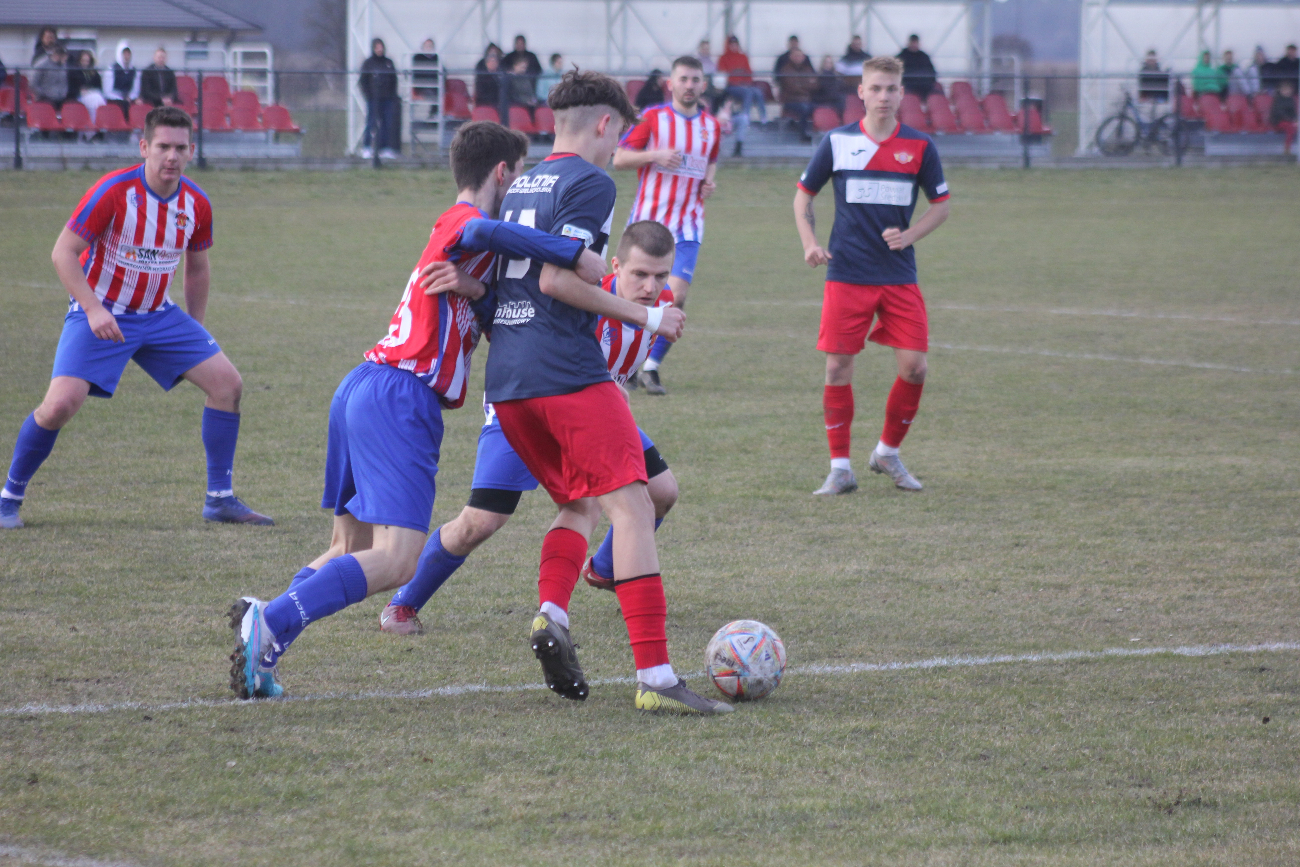Piłkarska inauguracja wiosny. Polanin ogrywa Polonię