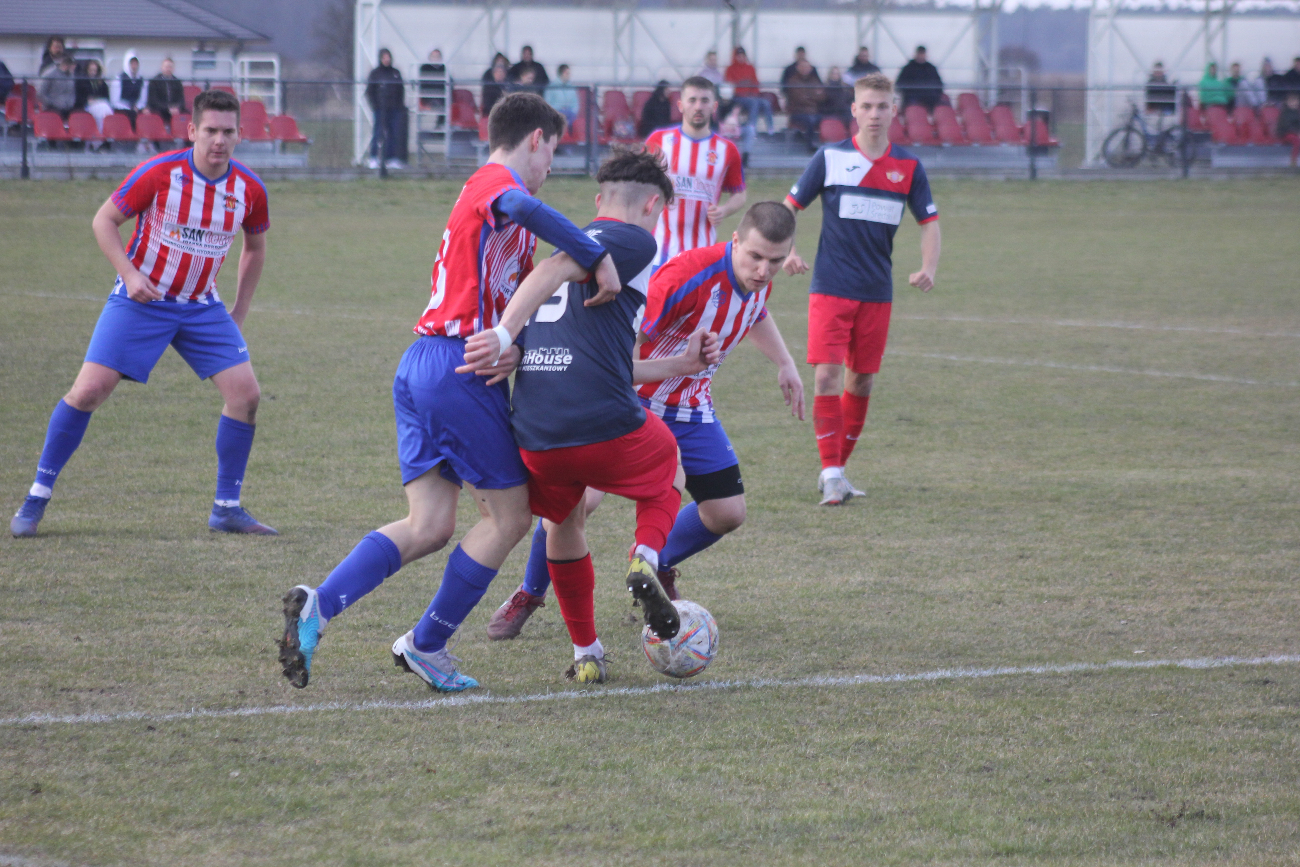 Piłkarska inauguracja wiosny. Polanin ogrywa Polonię