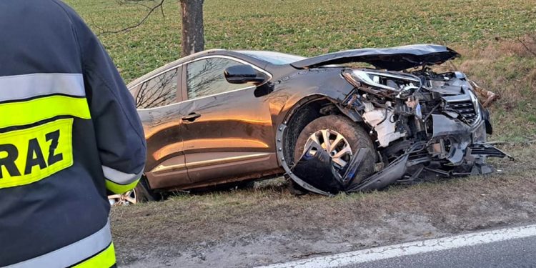 Wypadek na krajówce. Kierowca nie był trzeźwy
