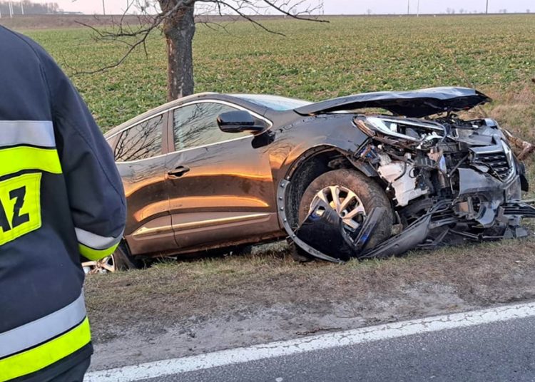 Wypadek na krajówce. Kierowca nie był trzeźwy