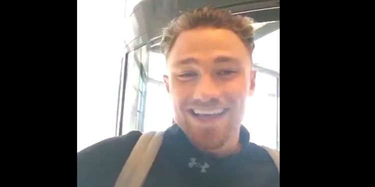 Hi Giewartów! Matty Cash śle pozdrowienia