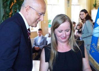 Urszula Radosiewicz pozostaje w fotelu dyrektora LO