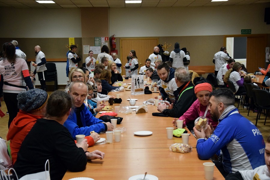 Bieg „Tropem Wilczym”. Uczcili pamięć żołnierzy wyklętych ZDJĘCIA