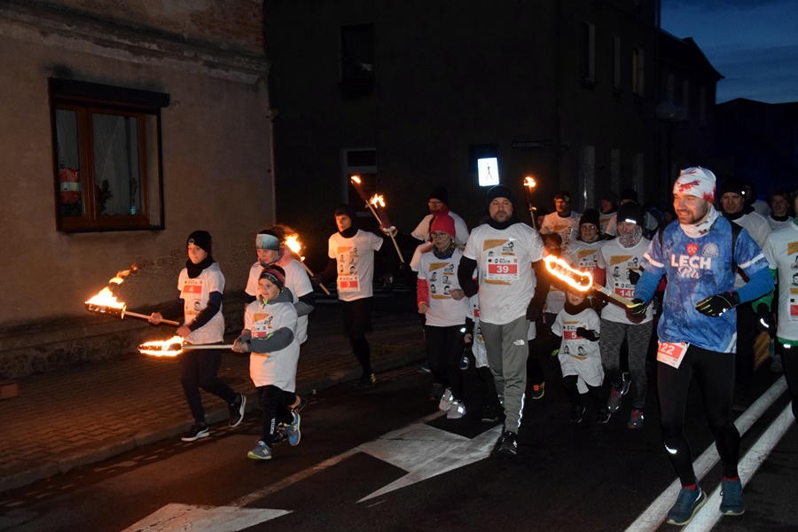 Bieg „Tropem Wilczym”. Uczcili pamięć żołnierzy wyklętych ZDJĘCIA
