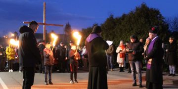 Droga Krzyżowa w Strzałkowie ZDJĘCIA