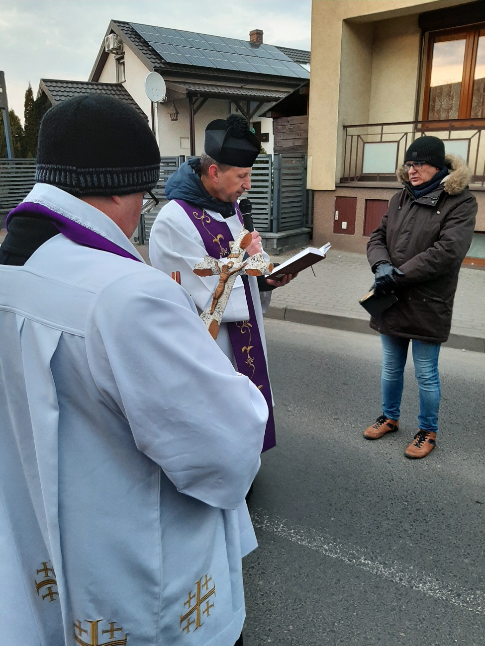 Droga Krzyżowa przeszła ulicami Słupcy ZDJĘCIA