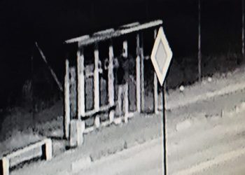 „Upiększył” przystanek. Wandal ma wybór…