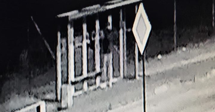 „Upiększył” przystanek. Wandal ma wybór…