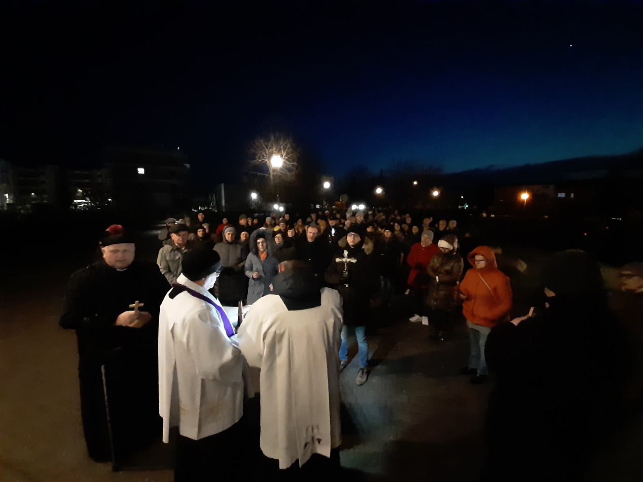 Droga Krzyżowa przeszła ulicami Słupcy ZDJĘCIA