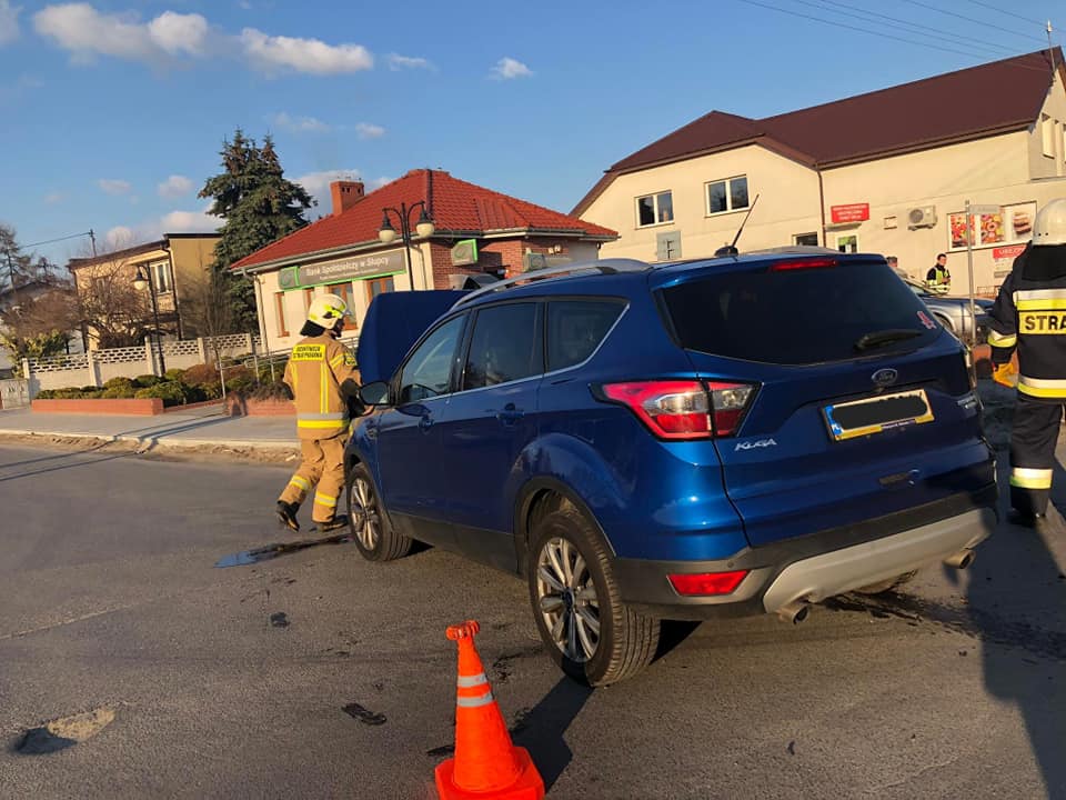Zderzyły się trzy auta. Ucierpiało dziecko