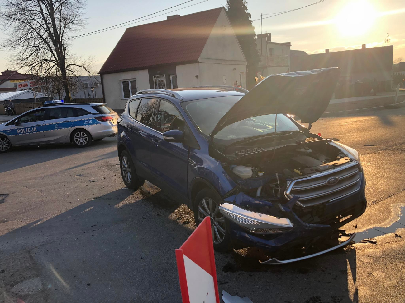 Zderzyły się trzy auta. Ucierpiało dziecko