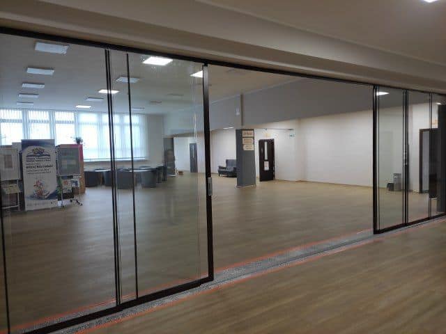 Nowa ścianka w słupeckiej bibliotece