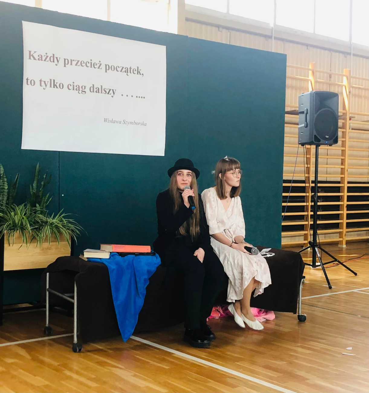 Pożegnanie maturzystów w LO. Zobacz zdjęcia