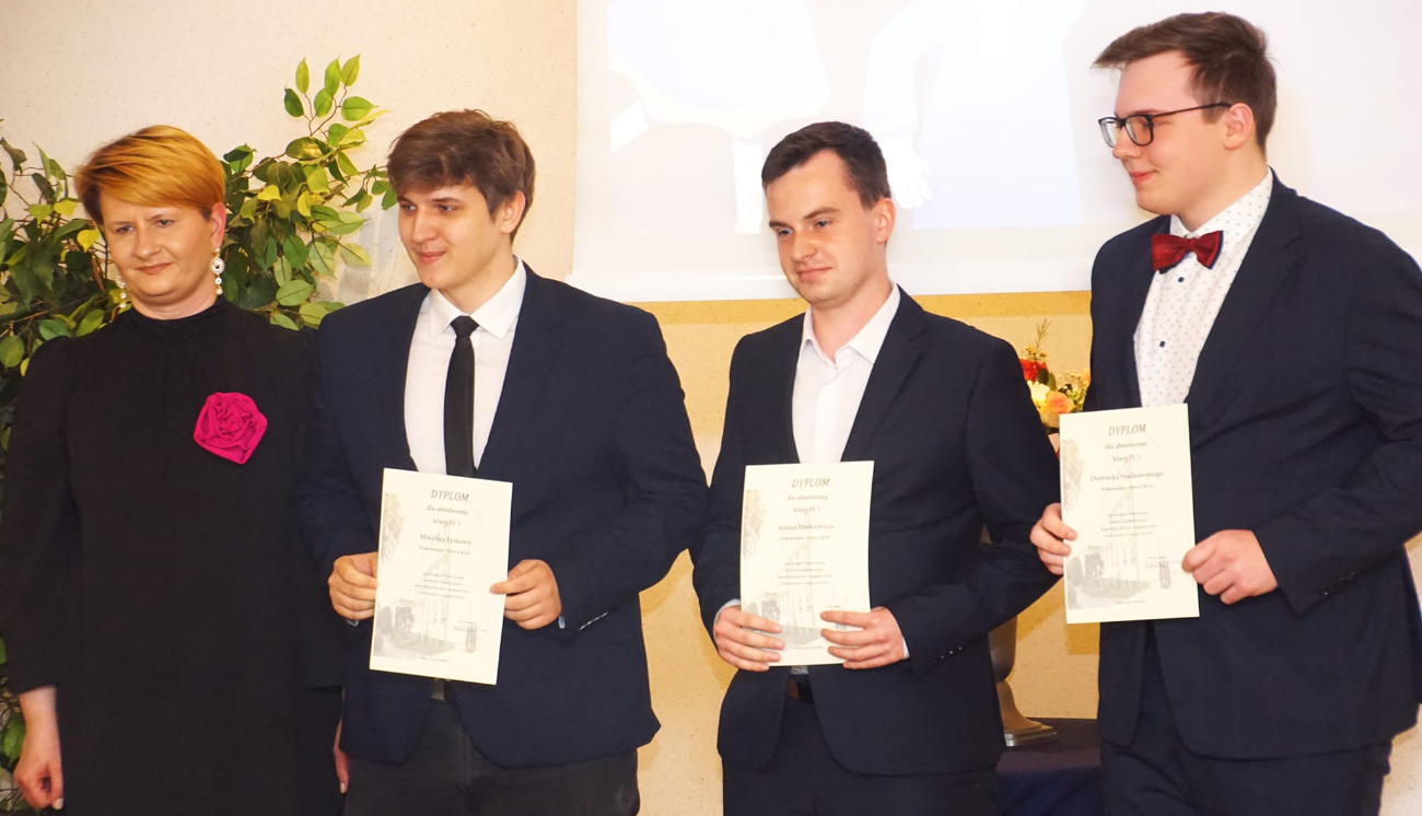 Ekonomik pożegnał maturzystów ZDJĘCIA