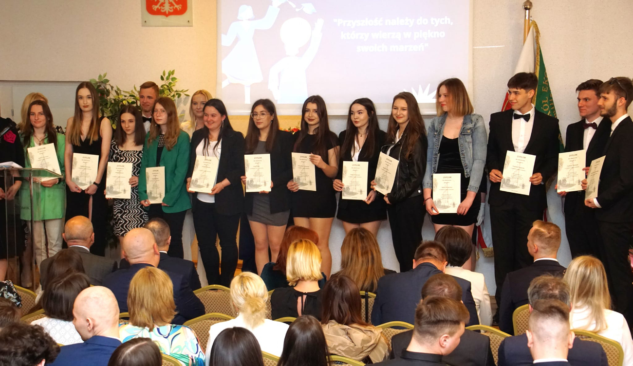 Ekonomik pożegnał maturzystów ZDJĘCIA