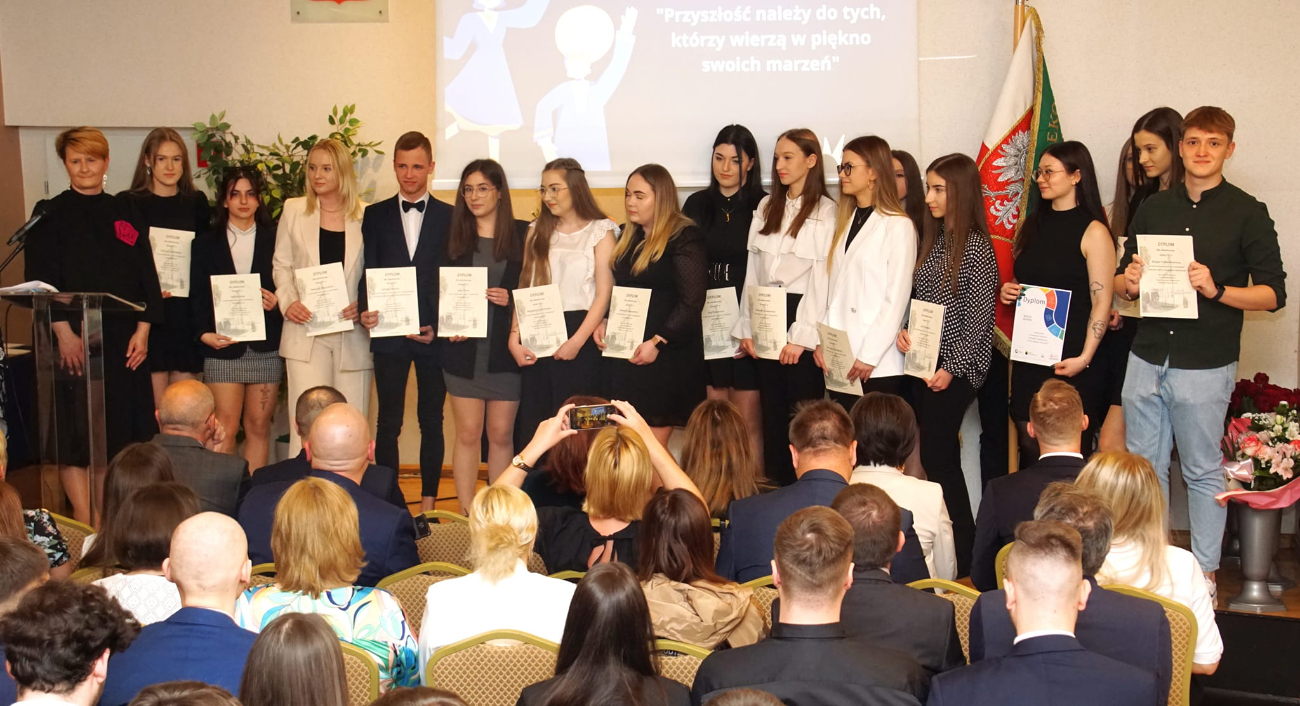 Ekonomik pożegnał maturzystów ZDJĘCIA