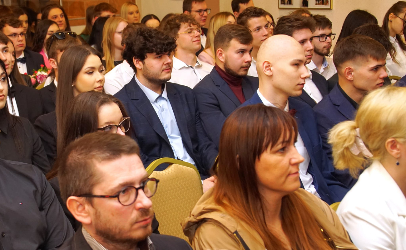 Ekonomik pożegnał maturzystów ZDJĘCIA