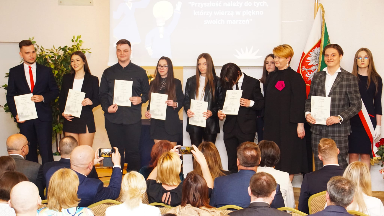 Ekonomik pożegnał maturzystów ZDJĘCIA