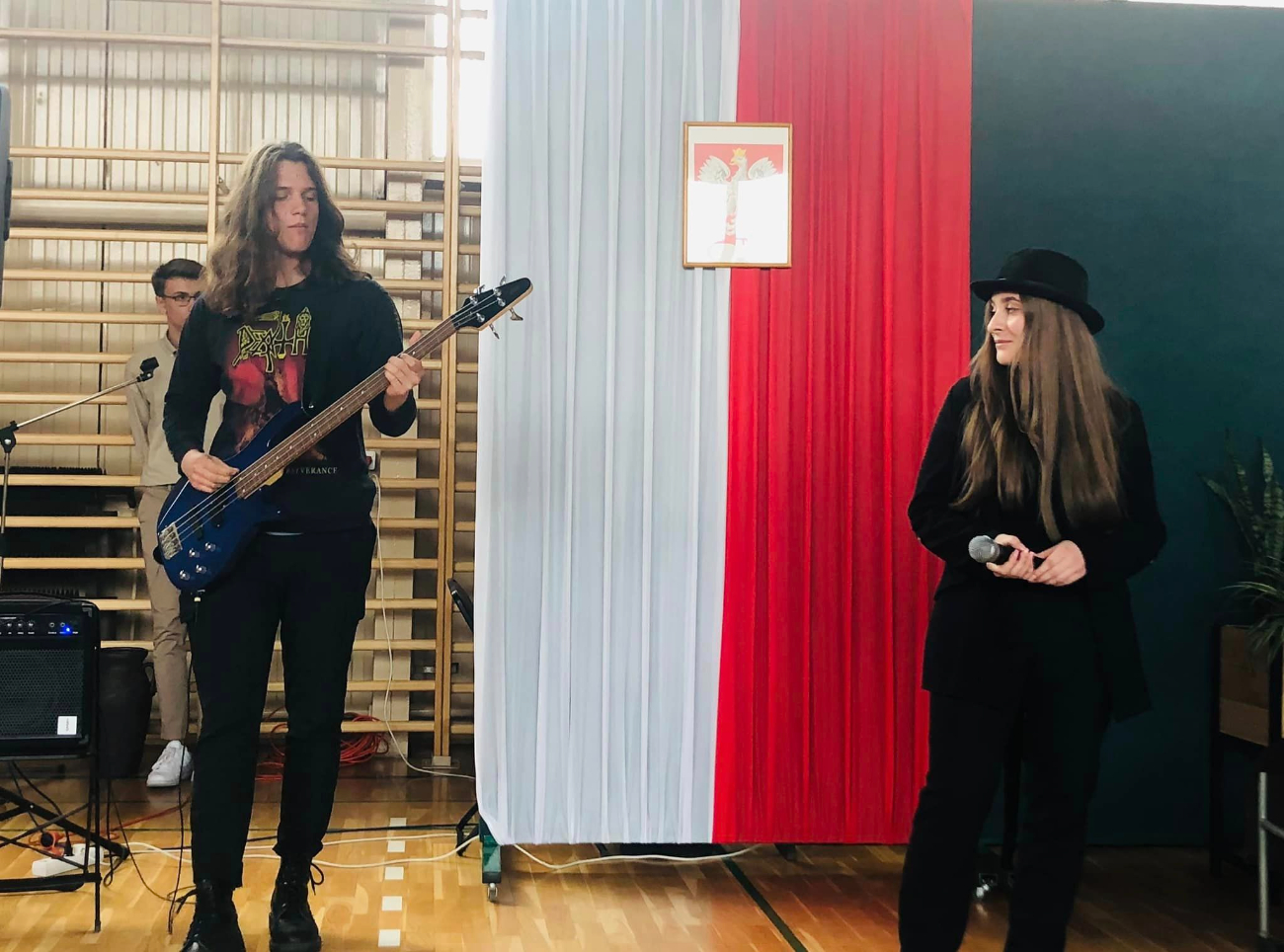 Pożegnanie maturzystów w LO. Zobacz zdjęcia