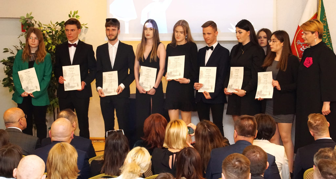 Ekonomik pożegnał maturzystów ZDJĘCIA