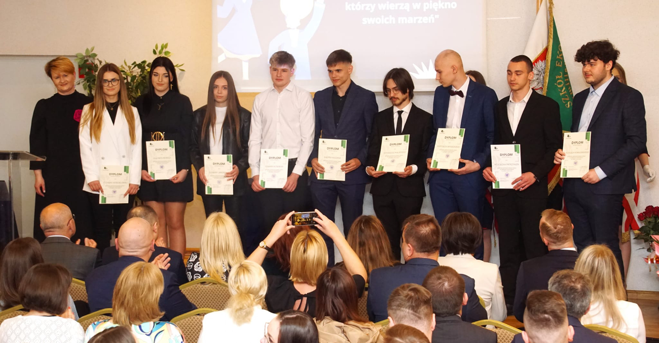 Ekonomik pożegnał maturzystów ZDJĘCIA