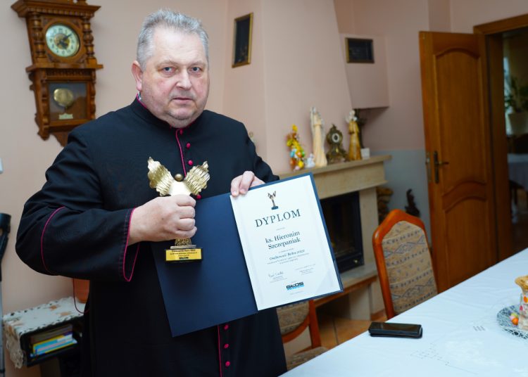 Proboszcz wyróżniony za działalność społeczną i charytatywną