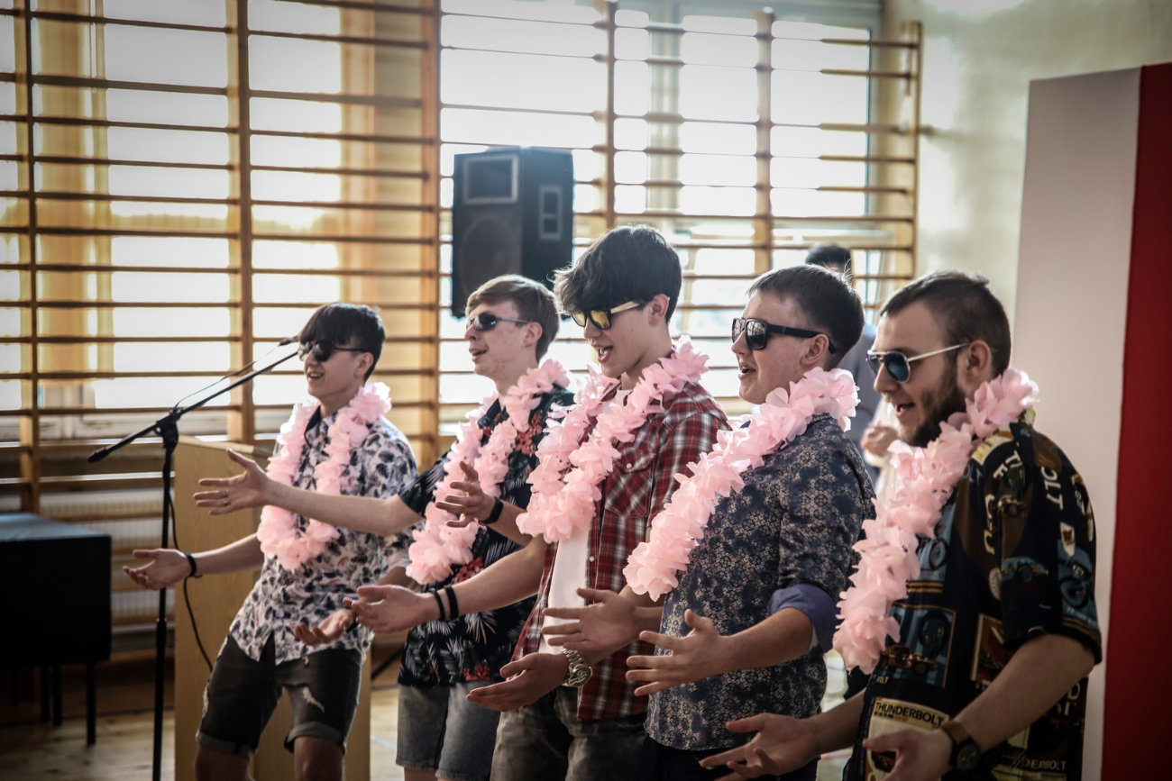Podziękowania i wyróżnienia. Pożegnanie maturzystów w ZSZ