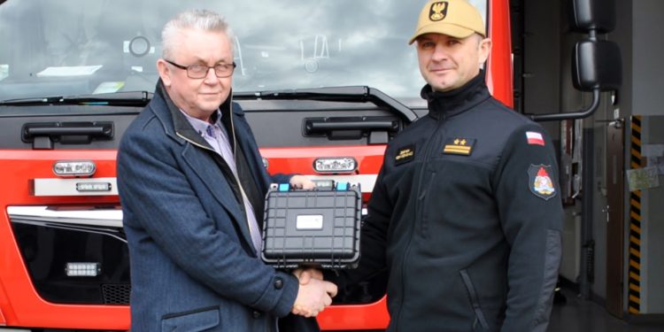 Spółdzielnia przekazała sprzęt straży