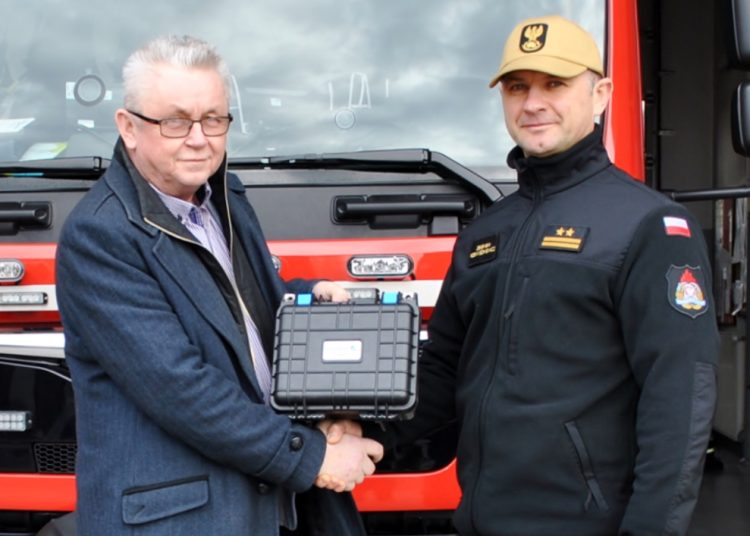 Spółdzielnia przekazała sprzęt straży