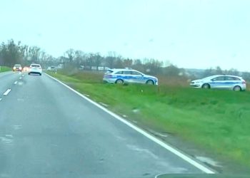 Pełno radiowozów na drodze. Co się stało? FILM