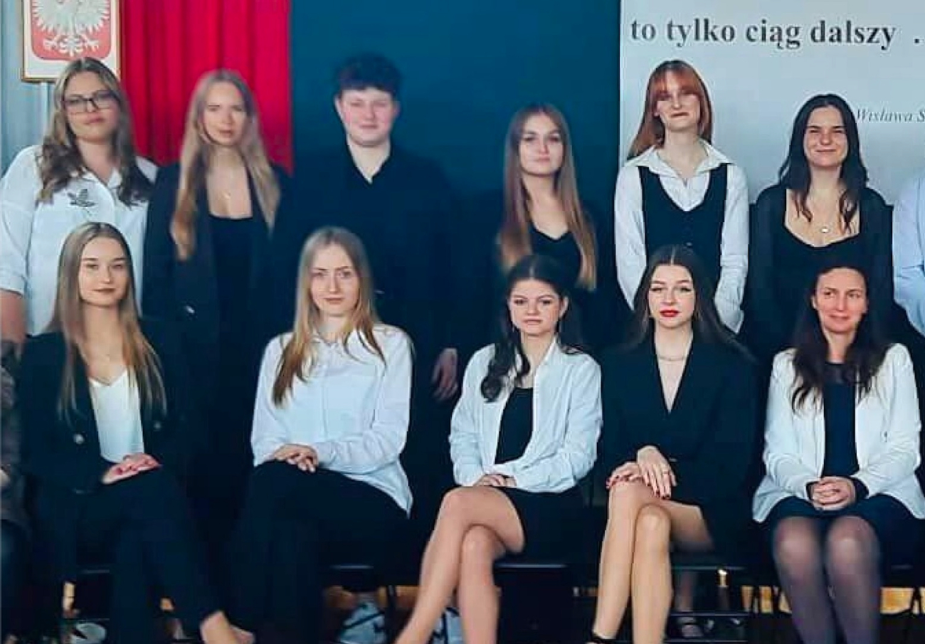 Pożegnanie maturzystów w LO. Zobacz zdjęcia