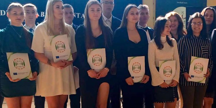 Są już absolwentami CKZiU. Pożegnali się ze szkołą