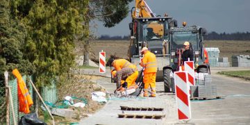 W Szydłówcu budują chodnik