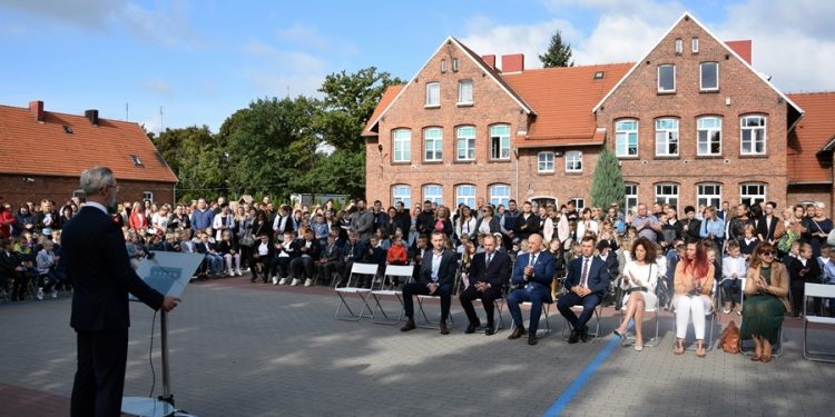 Jak widzi szkołę za 5 lat? WYWIAD