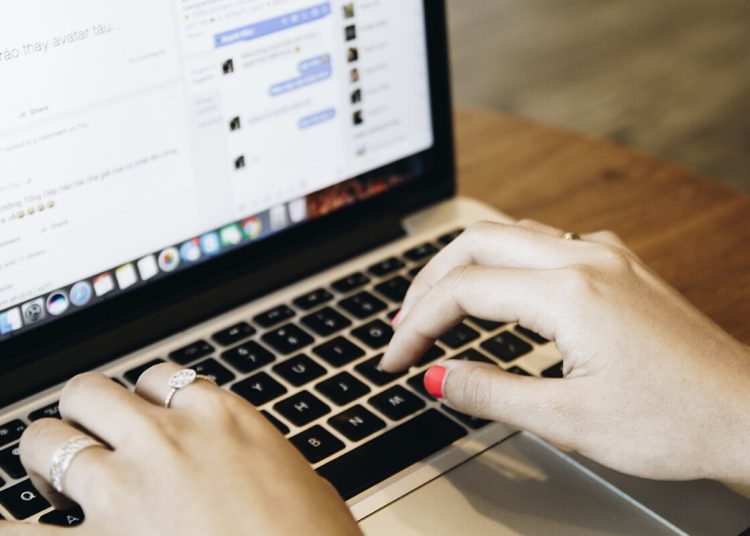 Jak reklamować firmę w Internecie? Poznaj 5 skutecznych sposobów