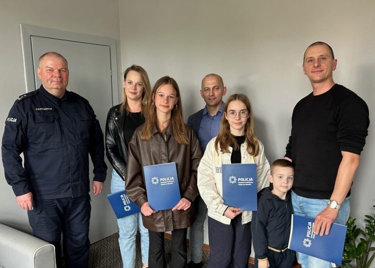 Historia z happy endem. Oddały portfel z dużą sumą pieniędzy