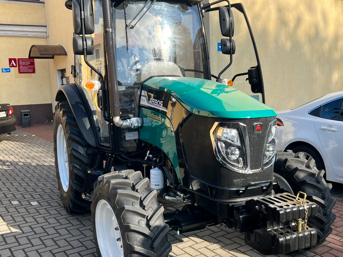 Wicestarosta testował nowy ciągnik