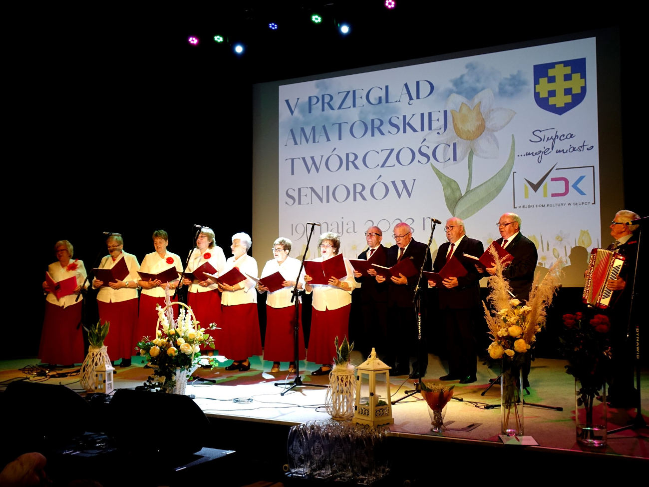 Muzyczne spotkanie seniorów w MDK ZDJĘCIA