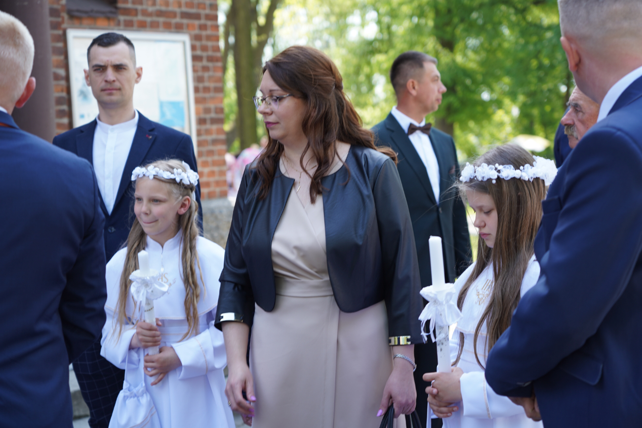 Komunia w Ostrowitem. Mamy zdjęcia