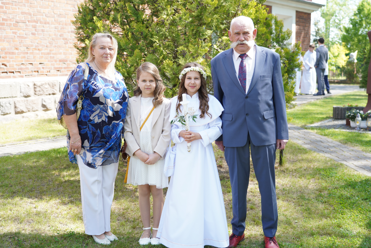 Komunia w Ostrowitem. Mamy zdjęcia