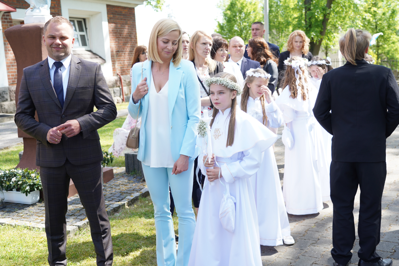 Komunia w Ostrowitem. Mamy zdjęcia