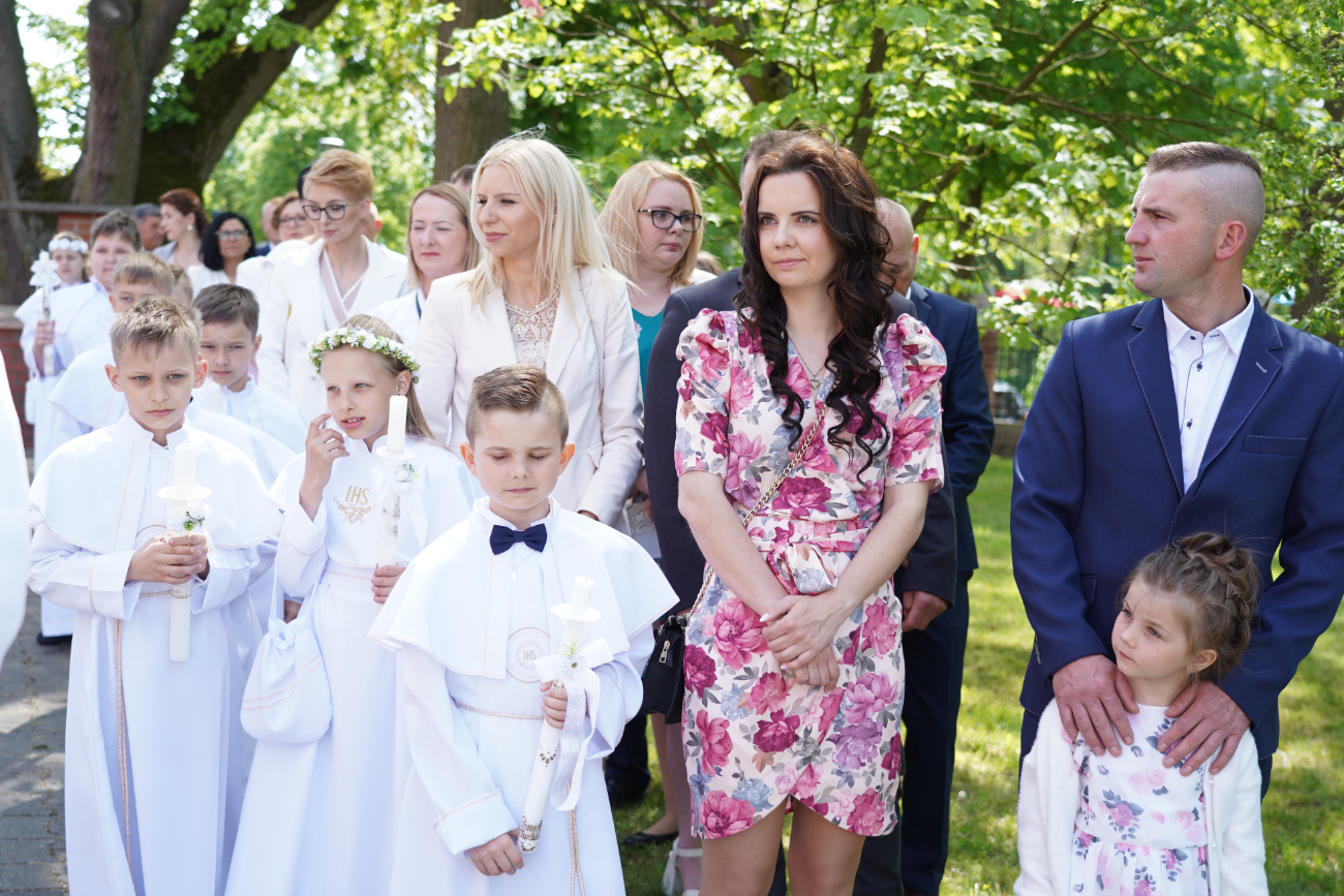 Komunia w Ostrowitem. Mamy zdjęcia