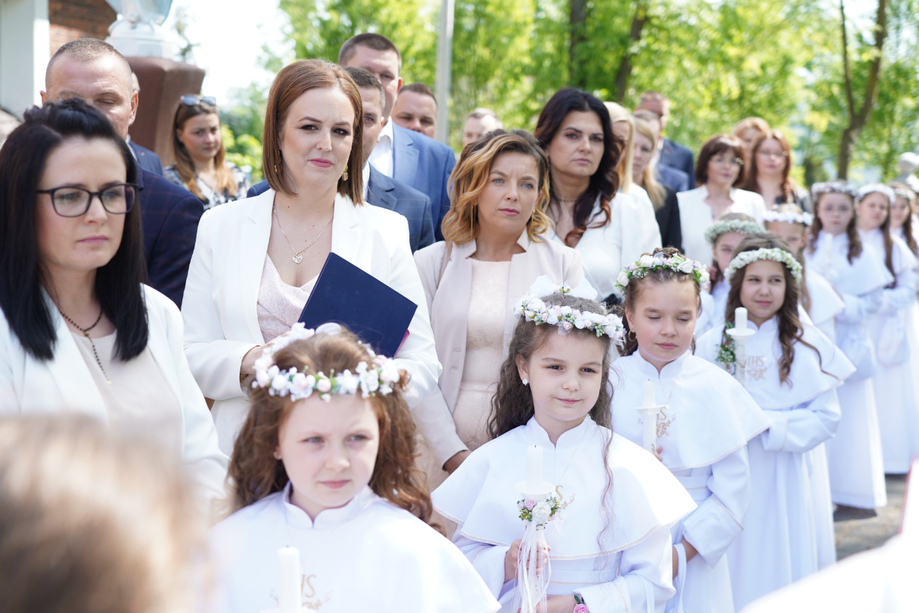 Komunia w Ostrowitem. Mamy zdjęcia