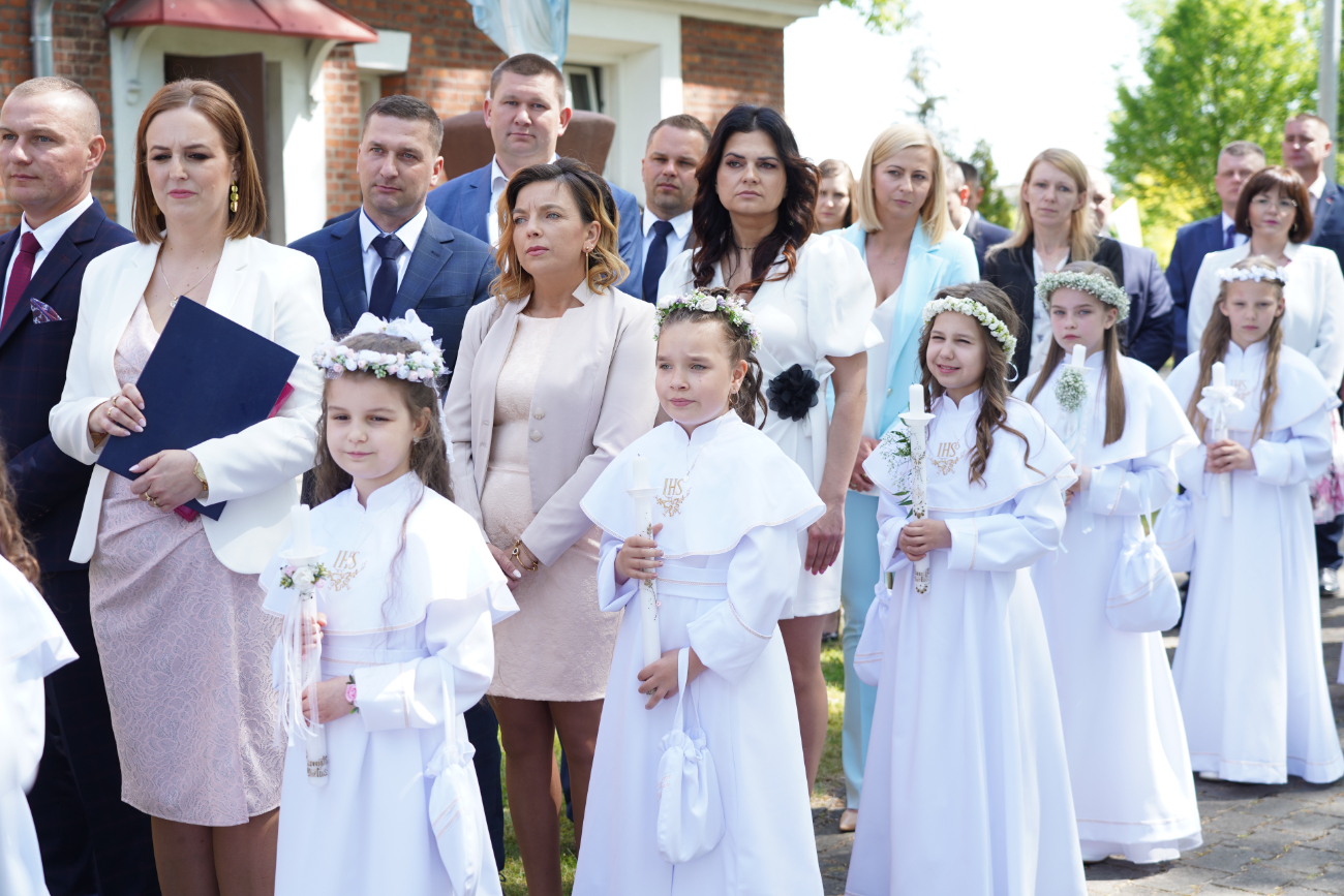 Komunia w Ostrowitem. Mamy zdjęcia
